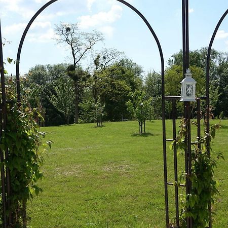 Le Manoir Des Aromes Hotell Brugny-Vaudancourt Exteriör bild