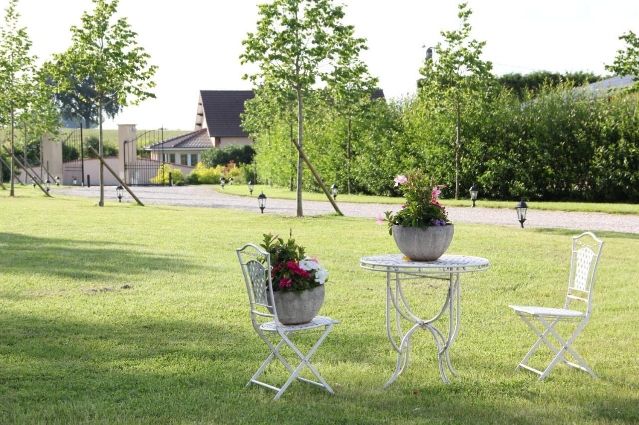 Le Manoir Des Aromes Hotell Brugny-Vaudancourt Exteriör bild